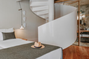 Alcino dos Reis Suite River View